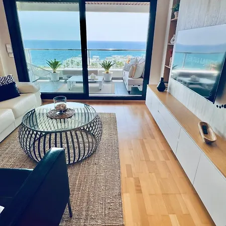 Panoramic Ocean Retreat *