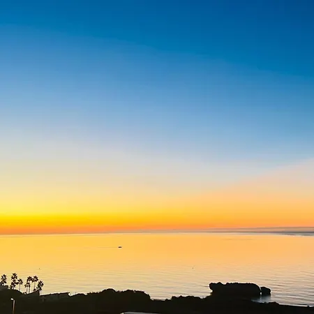 Panoramic Ocean Retreat Apartment Estepona