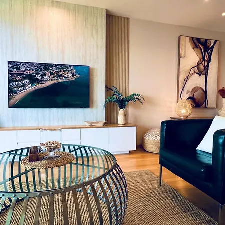 Panoramic Ocean Retreat *